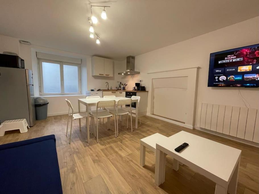 Charmante Maison A Evran Proche Dinan Et St Malo. Luaran gambar